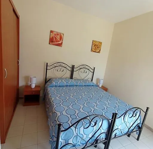 Appartamento Stupendo Fronte Mare A *