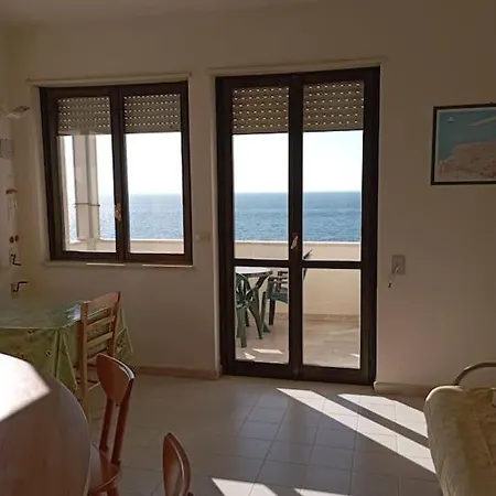 Daire Stupendo Fronte Mare A