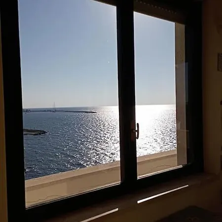 Stupendo Fronte Mare A شقة